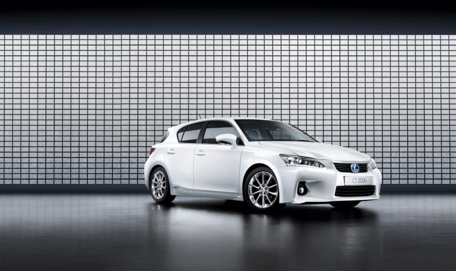  Lexus CT200h 2010 года  (фото 50 из 266)